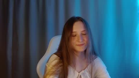 Annie online show from June 6, 10:15 pm