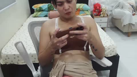 sweetjhenn69 online show from June 21, 3:24 am