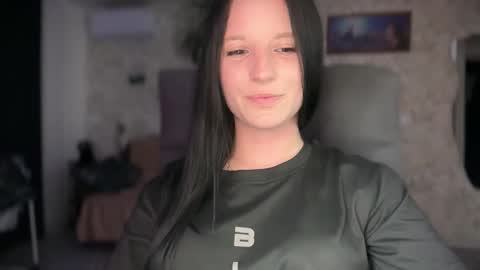 Sweet Shy online show from June 2, 7:05 pm