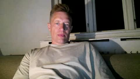 sweetsinner83 online show from July 15, 10:47 pm