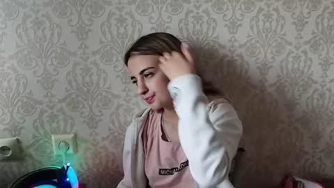 Emily online show from May 30, 3:54 pm