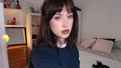 Cami 3 online show from May 20, 8:21 am