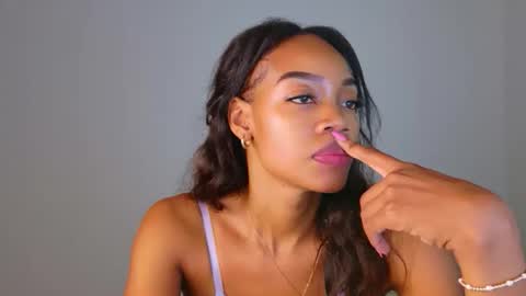 tamylynn online show from May 30, 1:04 am