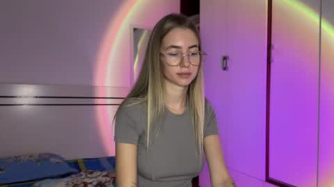 tessa_calmness online show from August 7, 8:34 am