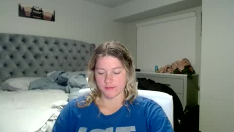 thatprettyblondegirl online show from January 27, 2:42 am