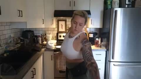 theauroramae -  online show from June 15, 6:22 pm