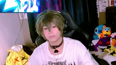 thebluesky_18 online show from June 6, 12:33 pm