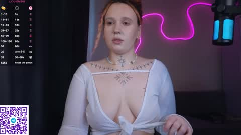 Moon online show from May 26, 9:15 am