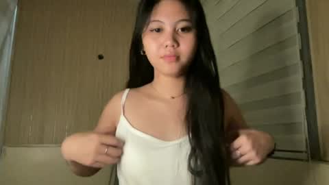 thelifeof_kiara online show from June 27, 7:42 pm