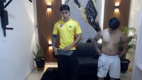thomson_hot01 online show from May 10, 5:36 am