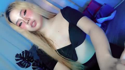 tight_elliana online show from July 16, 11:50 pm