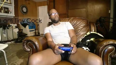 tinycock_1979 online show from June 22, 3:36 am