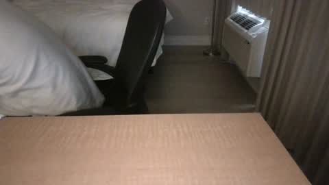 tj526316275 online show from July 3, 1:49 pm