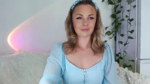 tokens_are_sexy online show from June 18, 9:53 pm