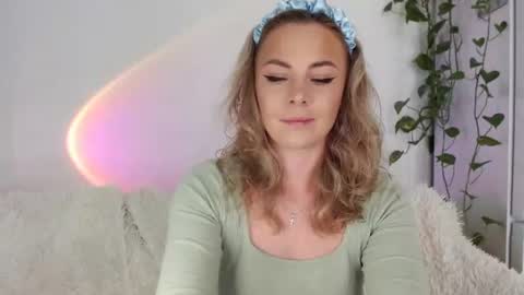 tokens_are_sexy online show from June 17, 8:58 pm