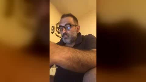 tomcop11111 online show from July 10, 11:09 pm