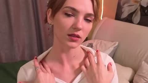 Lana online show from August 5, 7:11 pm