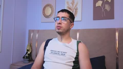 tommas_johnson online show from May 19, 12:12 pm