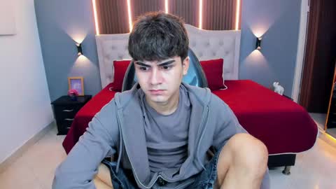 Tommy  online show from May 26, 3:34 am