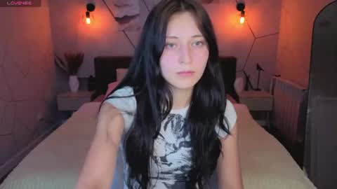 tracey_gill online show from June 20, 9:15 am