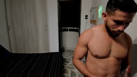 travis bakerr online show from July 11, 11:41 pm