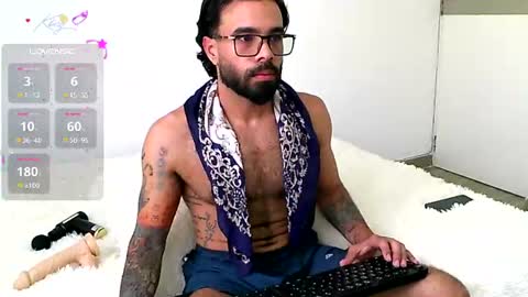Hunter man online show from June 29, 7:02 pm