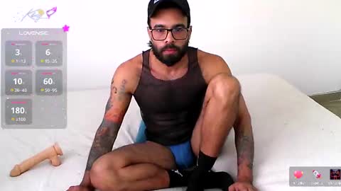 Hunter man online show from June 19, 9:32 pm