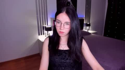 TriciaDaisy online show from May 18, 2:56 pm