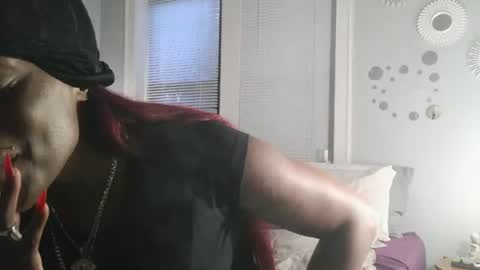 Amber White online show from June 18, 1:11 am