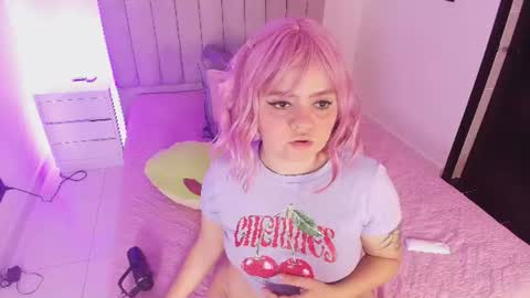 Twiggy online show from June 28, 3:02 am