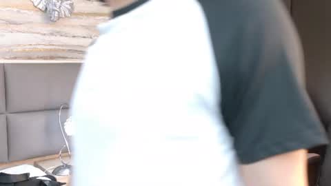 twinslovers_ online show from June 16, 4:16 am