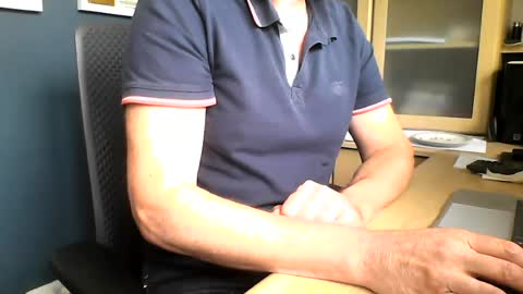 mark online show from August 7, 11:41 am
