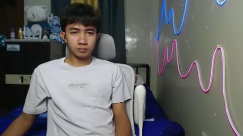 jonny online show from June 10, 9:35 pm