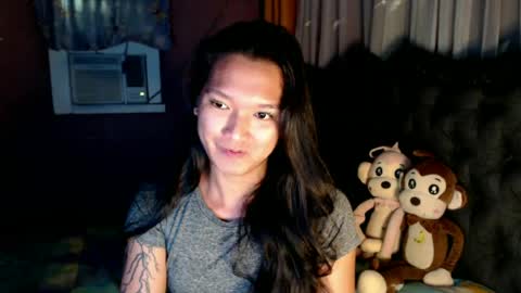 NEWRA  ALLISON online show from June 19, 2:06 am