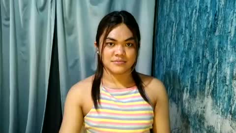 urhottie_bella online show from July 7, 1:18 am
