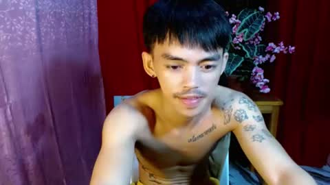 urhunky_boy online show from June 18, 9:20 pm