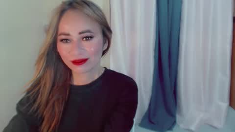 urlovely_che online show from May 12, 6:33 am