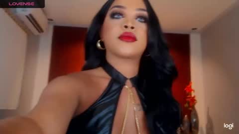 UrMajestyTyra online show from May 31, 9:30 am