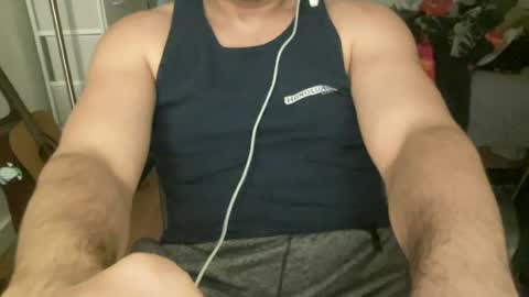 uzzykay128 online show from June 15, 6:16 am