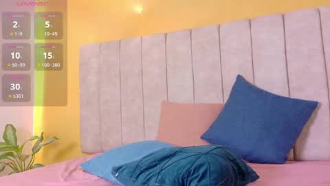 Valentina online show from April 22, 12:45 pm