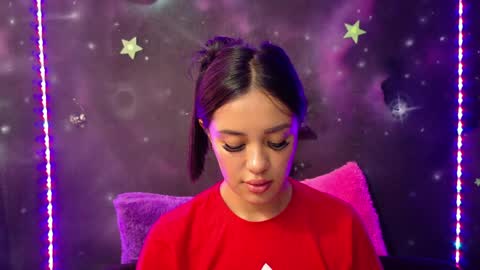 valentinarojass_ online show from May 30, 8:18 pm
