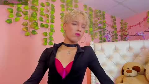 valentinee_xo online show from June 2, 4:47 am