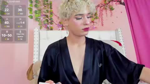 valentinee_xo online show from July 18, 5:53 am