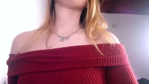 valery_salmons online show from May 26, 5:08 pm