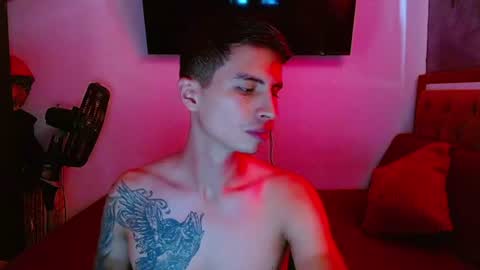 velk_hot1 online show from June 15, 1:47 pm