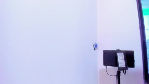 velvet_giirll online show from June 1, 7:04 pm