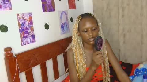 velvetdesiree online show from June 2, 10:34 pm