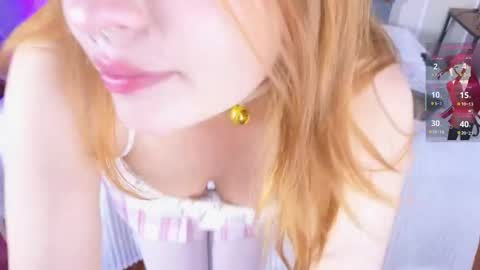 velvetfox_ online show from May 12, 9:02 pm