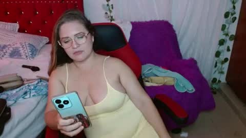 venecasexy44 online show from May 6, 12:00 pm