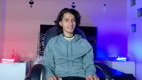 vergil_noir online show from July 4, 4:27 am
